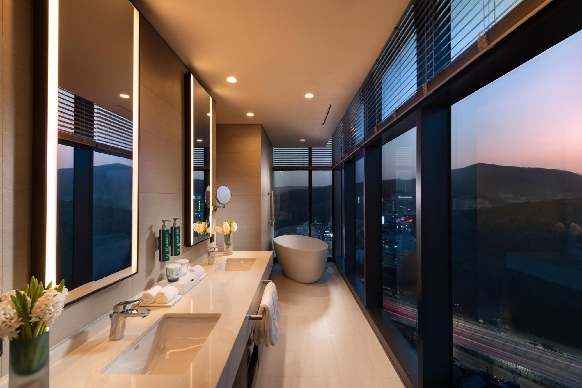 Doubletree By Hilton Seoul Pangyo Residences سيونغنام المظهر الخارجي الصورة