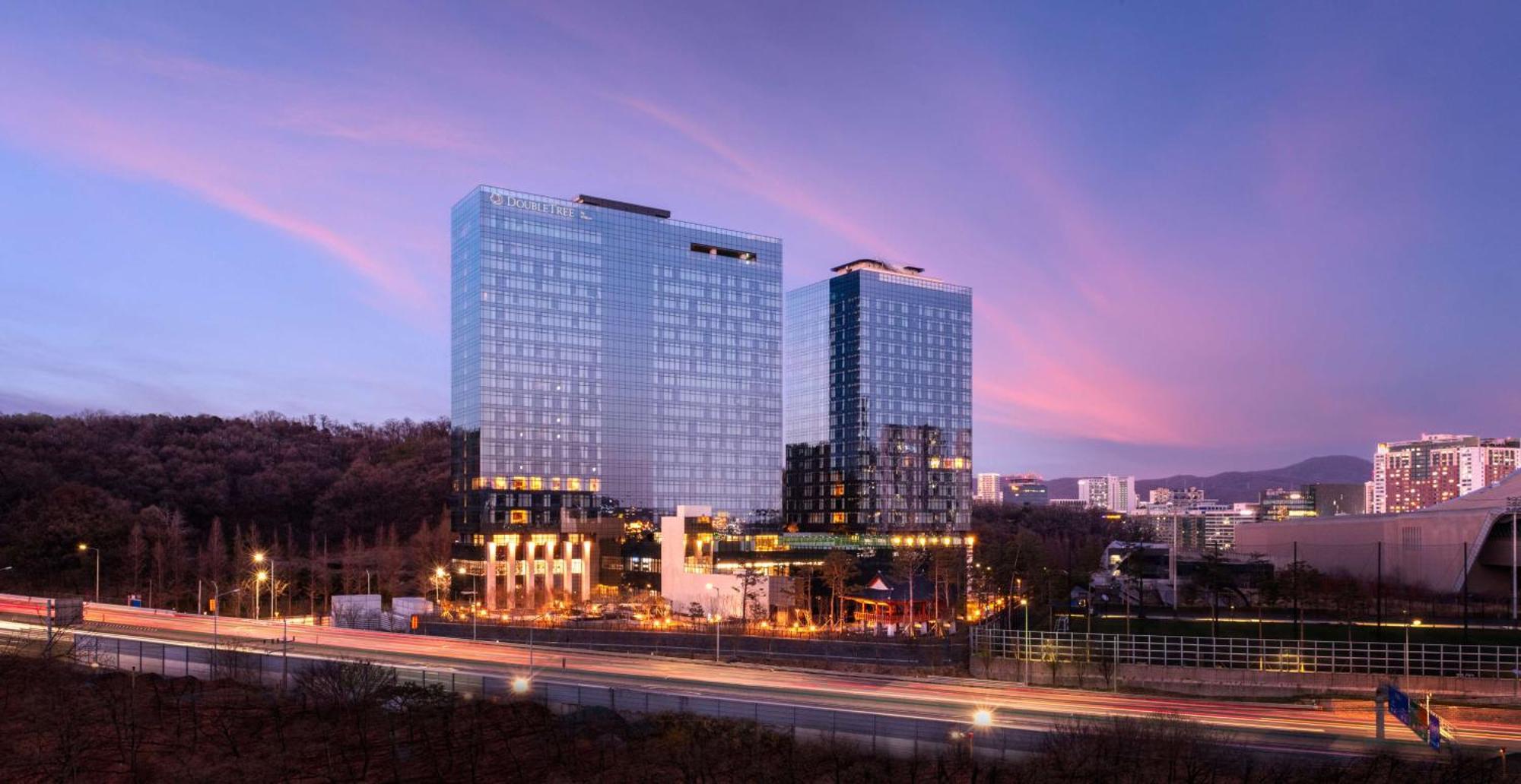 Doubletree By Hilton Seoul Pangyo Residences سيونغنام المظهر الخارجي الصورة